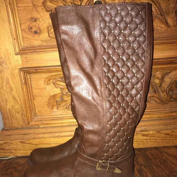 💰SOLD-NEW Anthropologie studded quilted riding boots - Picture 2 of 5